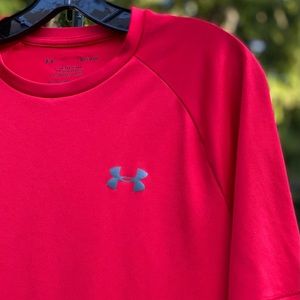 Under Armour DriFit Tee. Red, Medium